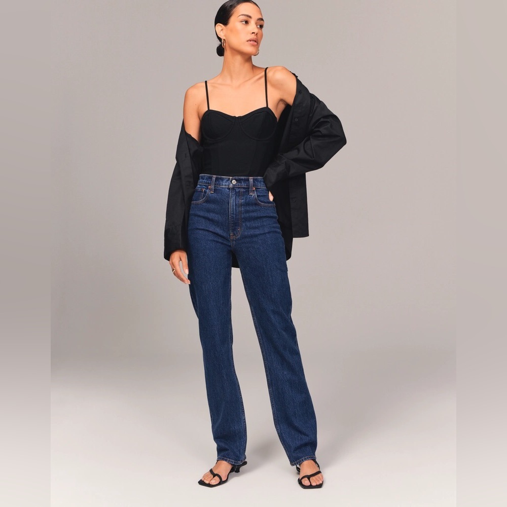 Abercrombie Ultra High Rise 90s Straight Jean